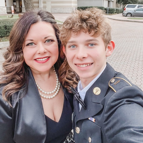 Meet your Posher, Mollie - Picture 2 of 3